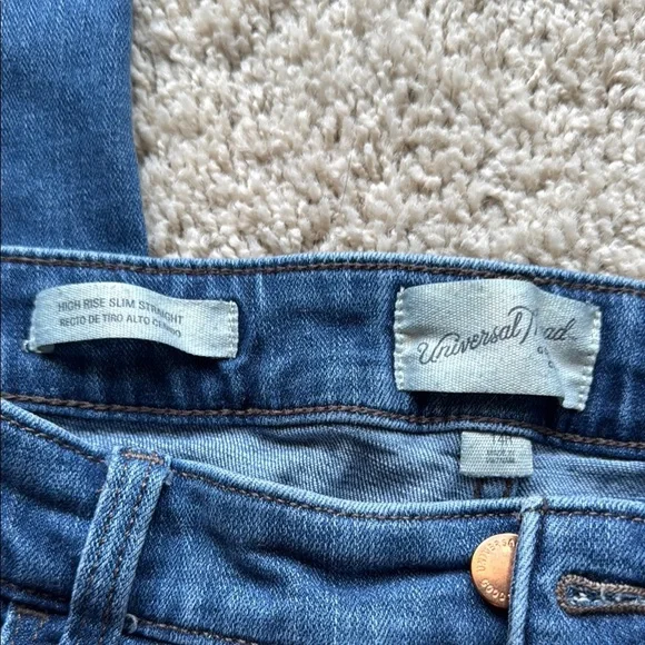 Universal Thread Blue Straight Leg Jeans - Picture 3 of 9